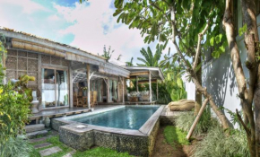 Гостиница Villa Layla  Kuta